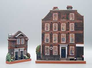 Dr Johnson&rsquo;s House and the Curator&rsquo;s Cottage, portraits in terracotta